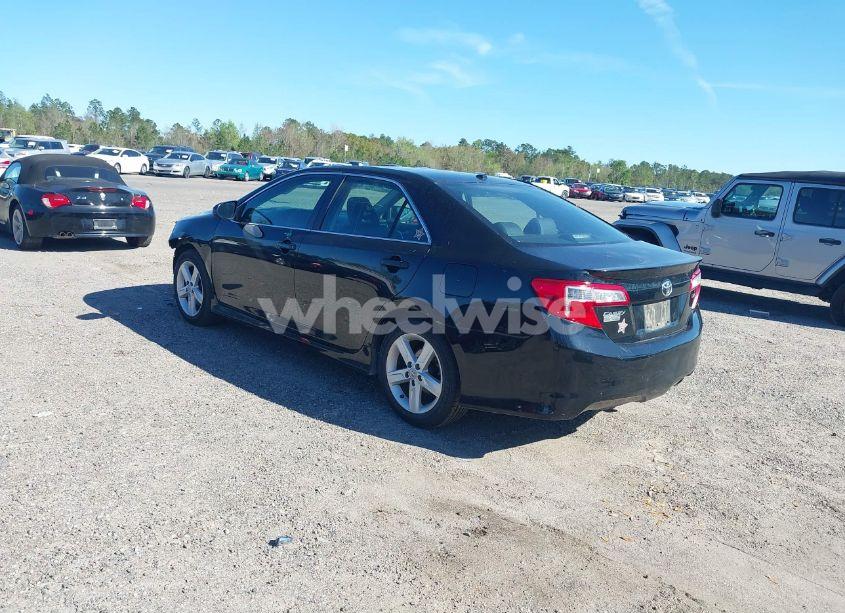 Photo 3 of 2013 Toyota Camry SE (VIN 4T1BF1FK7DU656230)