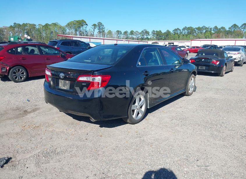 Photo 4 of 2013 Toyota Camry SE (VIN 4T1BF1FK7DU656230)