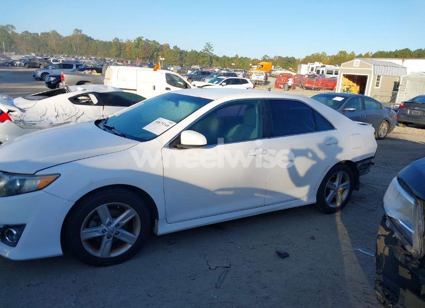 Photo 14 of 2013 Toyota Camry SE (VIN 4T1BF1FK7DU661959)