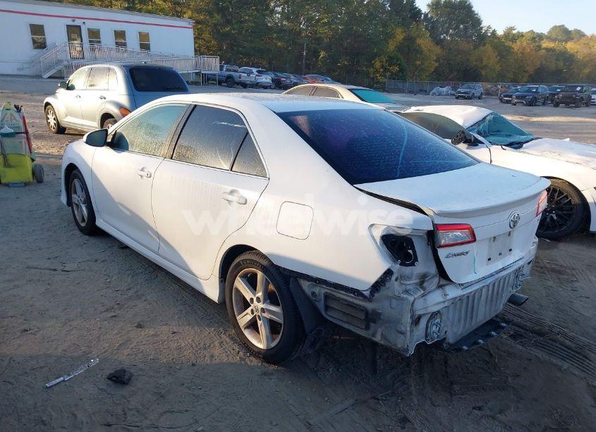 Photo 3 of 2013 Toyota Camry SE (VIN 4T1BF1FK7DU661959)