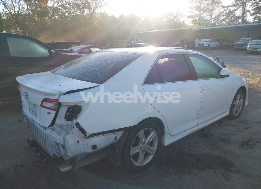 Photo 4 of 2013 Toyota Camry SE (VIN 4T1BF1FK7DU661959)