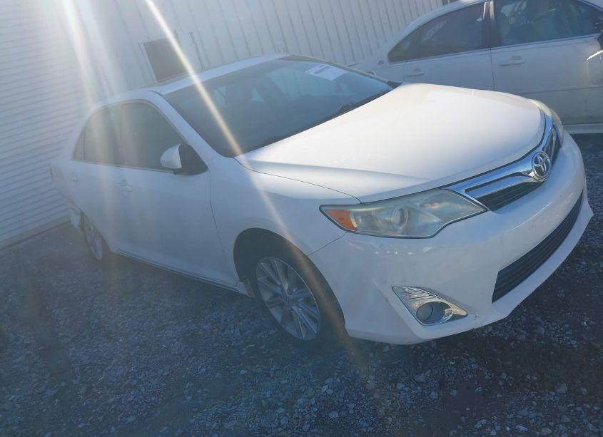 2013 Toyota Camry XLE (VIN 4T1BF1FK7DU667910) main photo