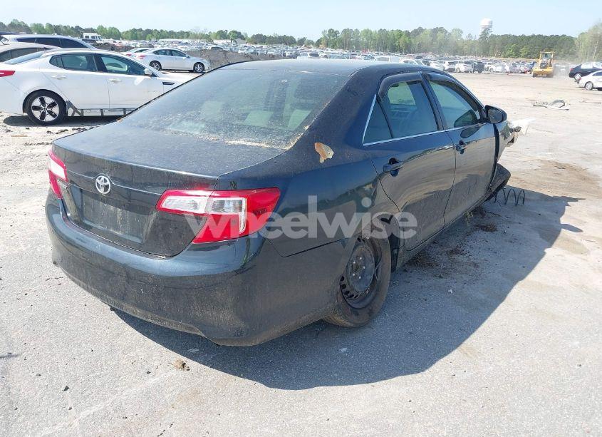 Photo 4 of 2013 Toyota Camry L (VIN 4T1BF1FK7DU692807)