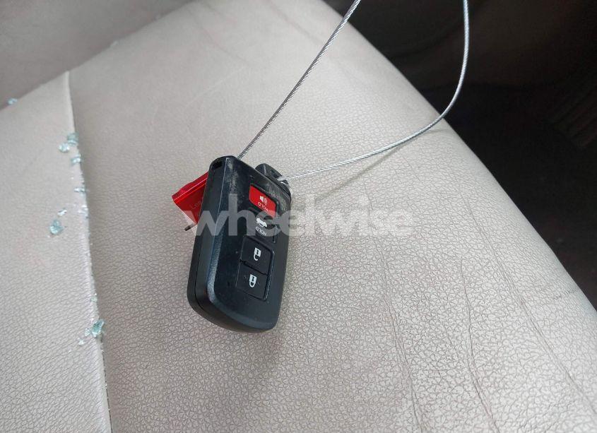 Photo 11 of 2013 Toyota Camry XLE (VIN 4T1BF1FK7DU695271)