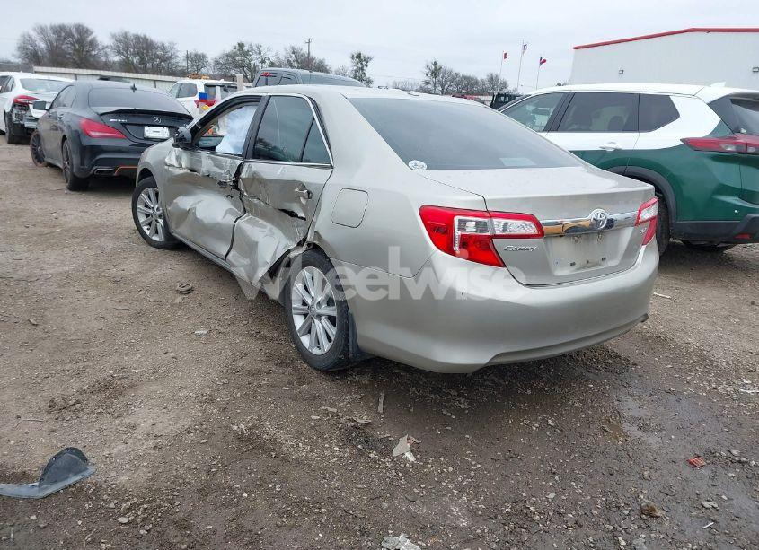 Photo 3 of 2013 Toyota Camry XLE (VIN 4T1BF1FK7DU695271)