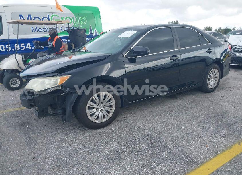 Photo 2 of 2013 Toyota Camry L (VIN 4T1BF1FK7DU712540)