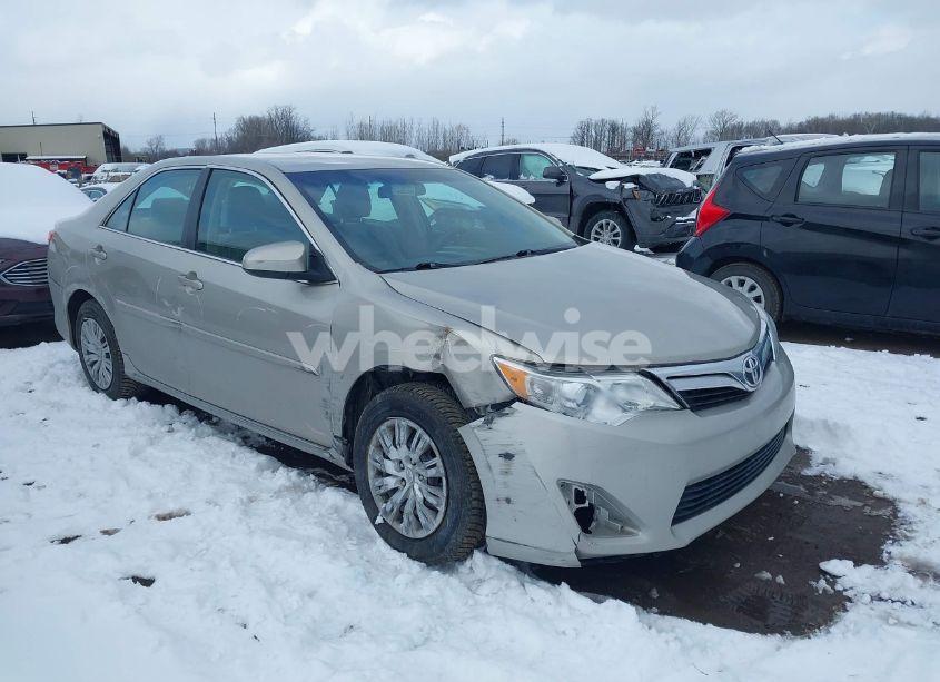 2013 Toyota Camry LE (VIN 4T1BF1FK7DU713896) main photo