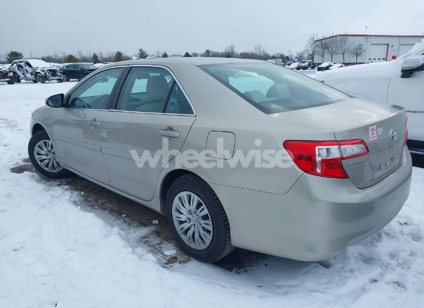 Photo 3 of 2013 Toyota Camry LE (VIN 4T1BF1FK7DU713896)