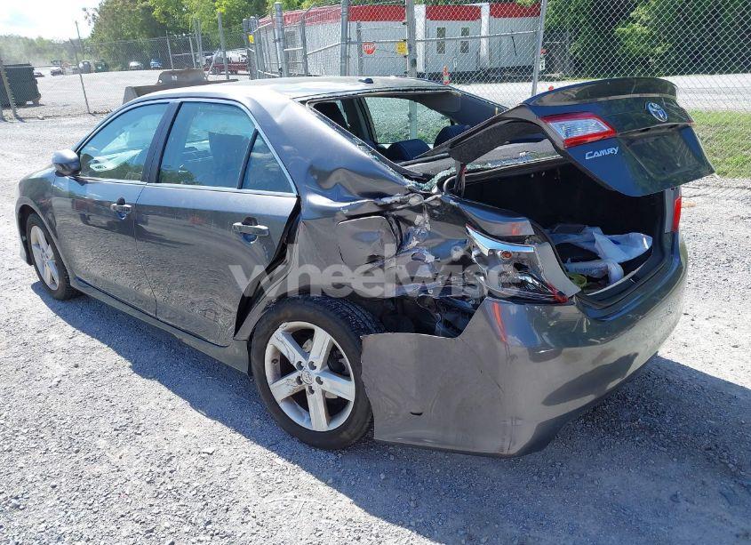 Photo 3 of 2014 Toyota Camry SE (VIN 4T1BF1FK7EU301253)
