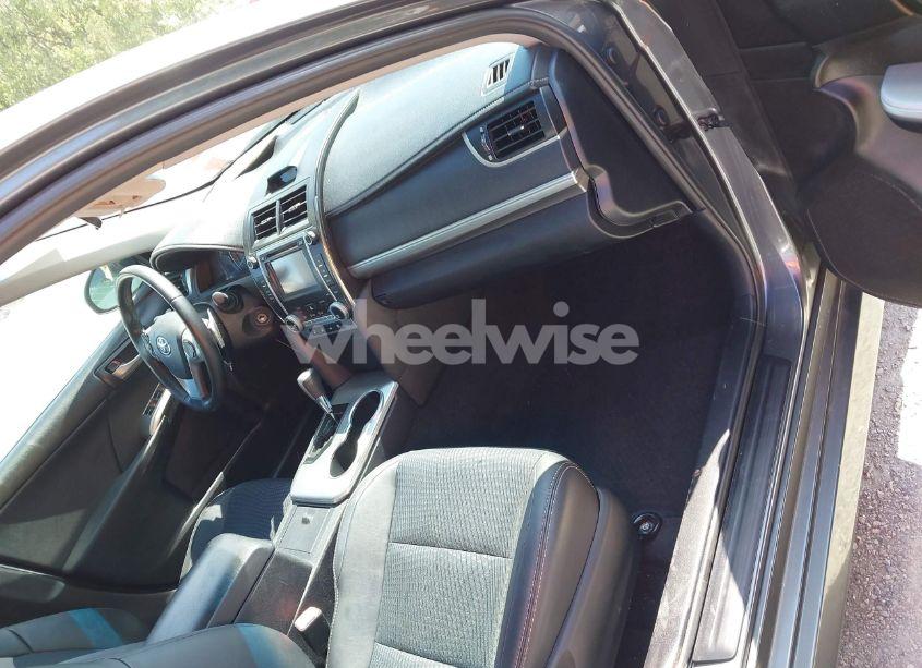 Photo 5 of 2014 Toyota Camry SE (VIN 4T1BF1FK7EU301253)