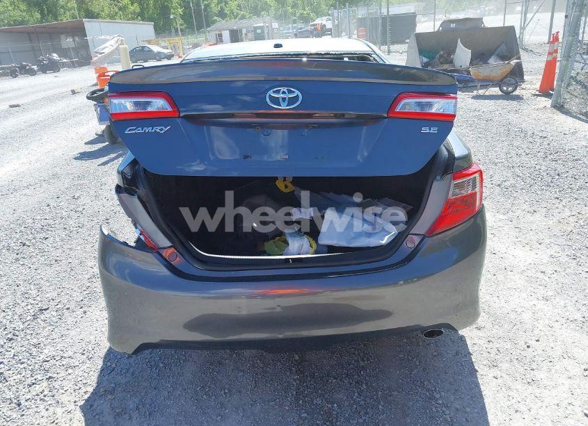 Photo 6 of 2014 Toyota Camry SE (VIN 4T1BF1FK7EU301253)