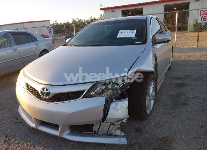 Photo 6 of 2014 Toyota Camry SE (VIN 4T1BF1FK7EU303567)
