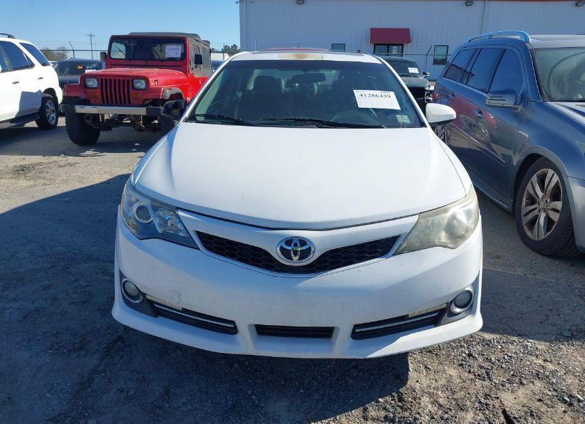 Photo 13 of 2014 Toyota Camry SE SPORT (VIN 4T1BF1FK7EU307599)