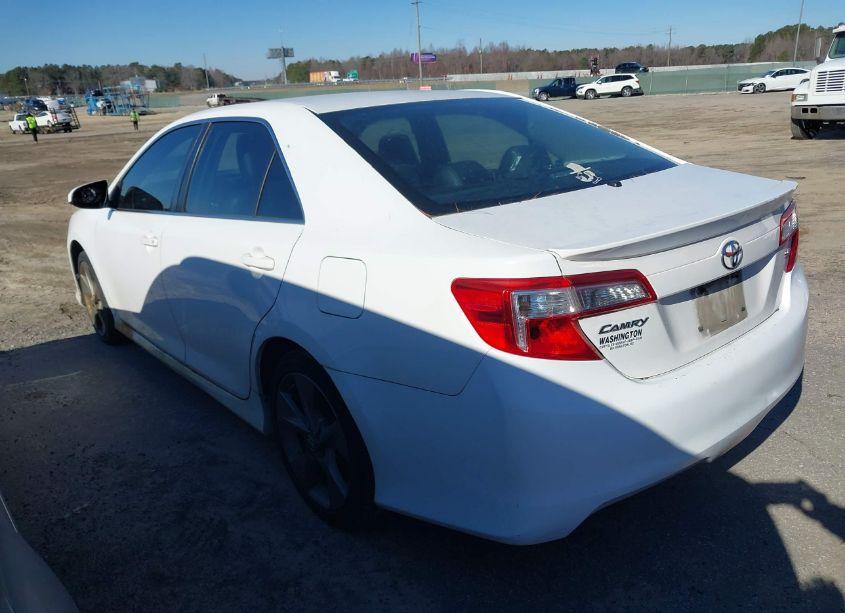Photo 15 of 2014 Toyota Camry SE SPORT (VIN 4T1BF1FK7EU307599)