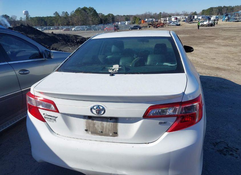 Photo 17 of 2014 Toyota Camry SE SPORT (VIN 4T1BF1FK7EU307599)