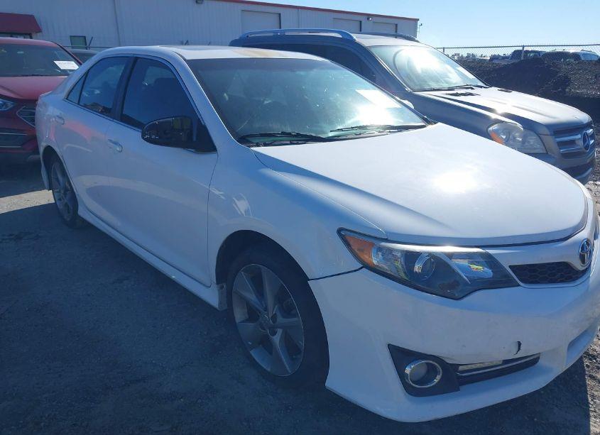 Photo 18 of 2014 Toyota Camry SE SPORT (VIN 4T1BF1FK7EU307599)
