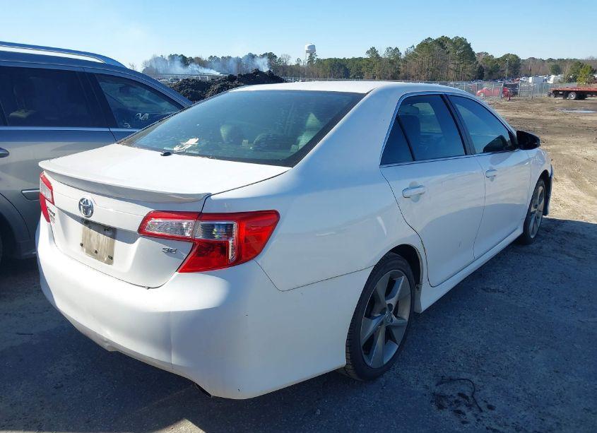 Photo 21 of 2014 Toyota Camry SE SPORT (VIN 4T1BF1FK7EU307599)