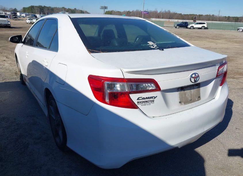 Photo 22 of 2014 Toyota Camry SE SPORT (VIN 4T1BF1FK7EU307599)