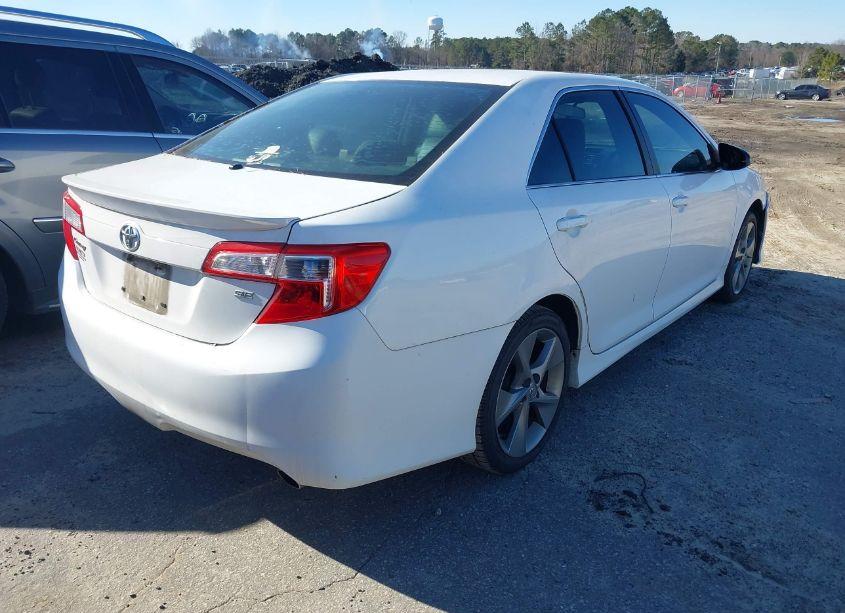 Photo 4 of 2014 Toyota Camry SE SPORT (VIN 4T1BF1FK7EU307599)