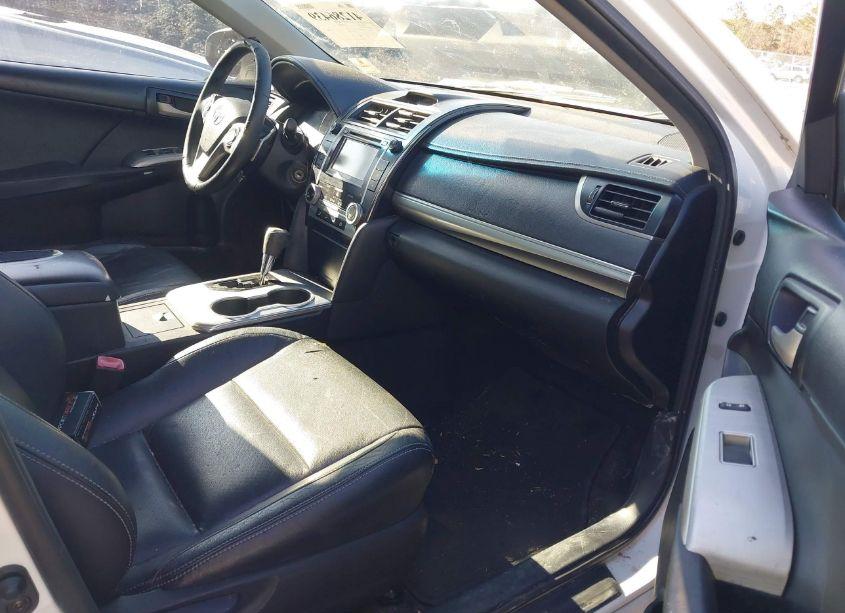 Photo 5 of 2014 Toyota Camry SE SPORT (VIN 4T1BF1FK7EU307599)