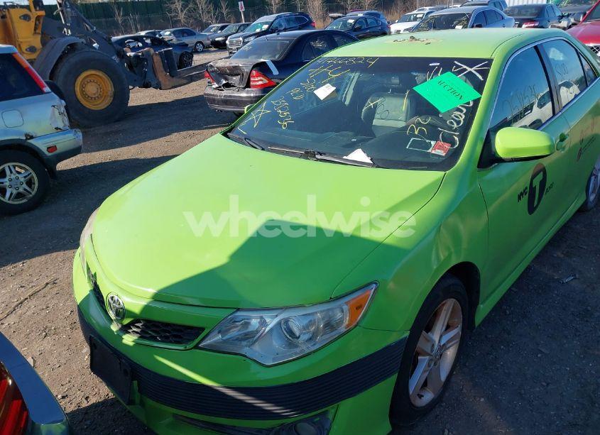 Photo 11 of 2014 Toyota Camry SE (VIN 4T1BF1FK7EU309532)