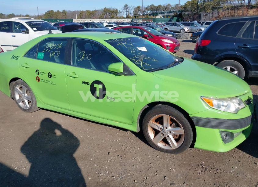 Photo 12 of 2014 Toyota Camry SE (VIN 4T1BF1FK7EU309532)