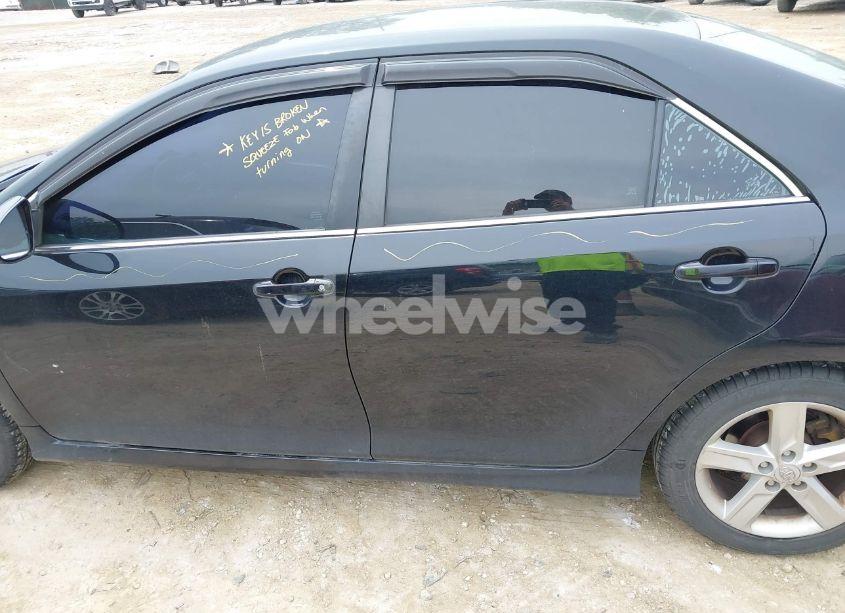 Photo 15 of 2014 Toyota Camry SE (VIN 4T1BF1FK7EU309742)