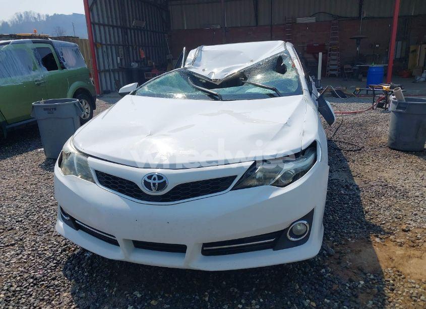 Photo 12 of 2014 Toyota Camry SE (VIN 4T1BF1FK7EU317016)