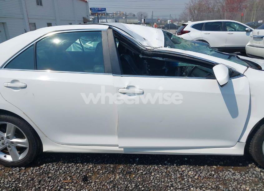 Photo 13 of 2014 Toyota Camry SE (VIN 4T1BF1FK7EU317016)