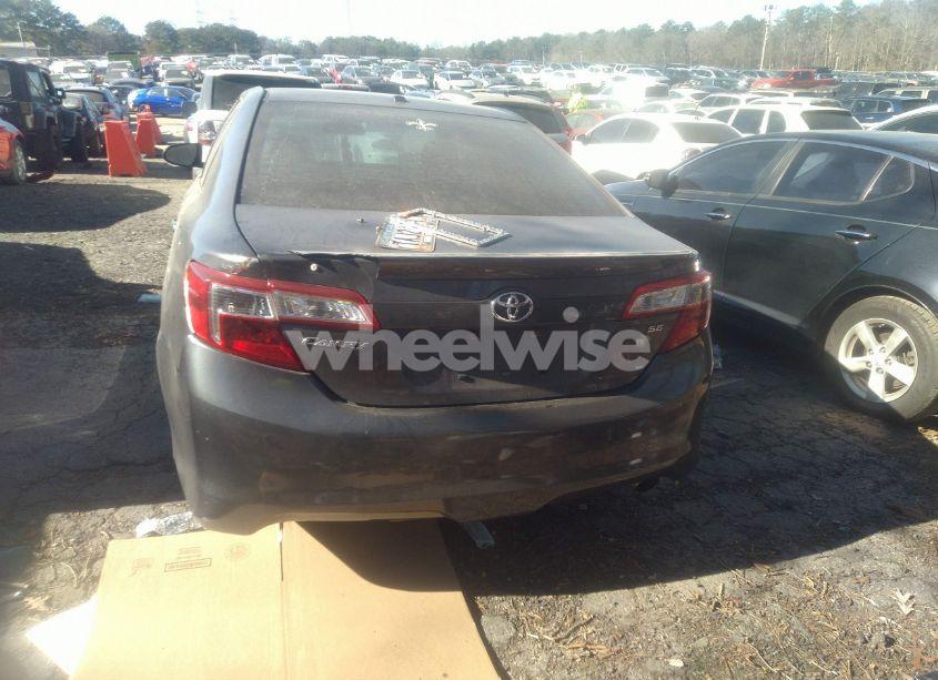 Photo 15 of 2014 Toyota Camry SE (VIN 4T1BF1FK7EU322295)