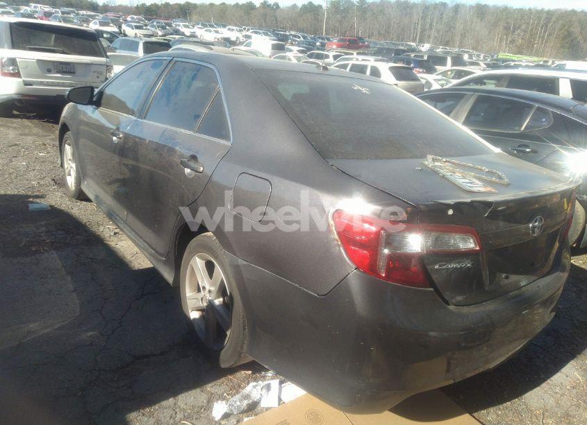 Photo 4 of 2014 Toyota Camry SE (VIN 4T1BF1FK7EU322295)