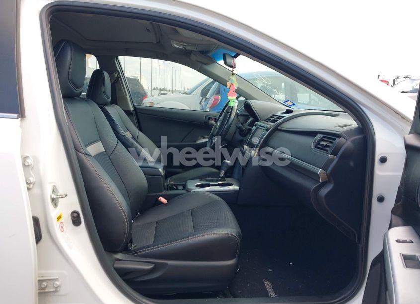 Photo 5 of 2014 Toyota Camry SE SPORT (VIN 4T1BF1FK7EU324063)