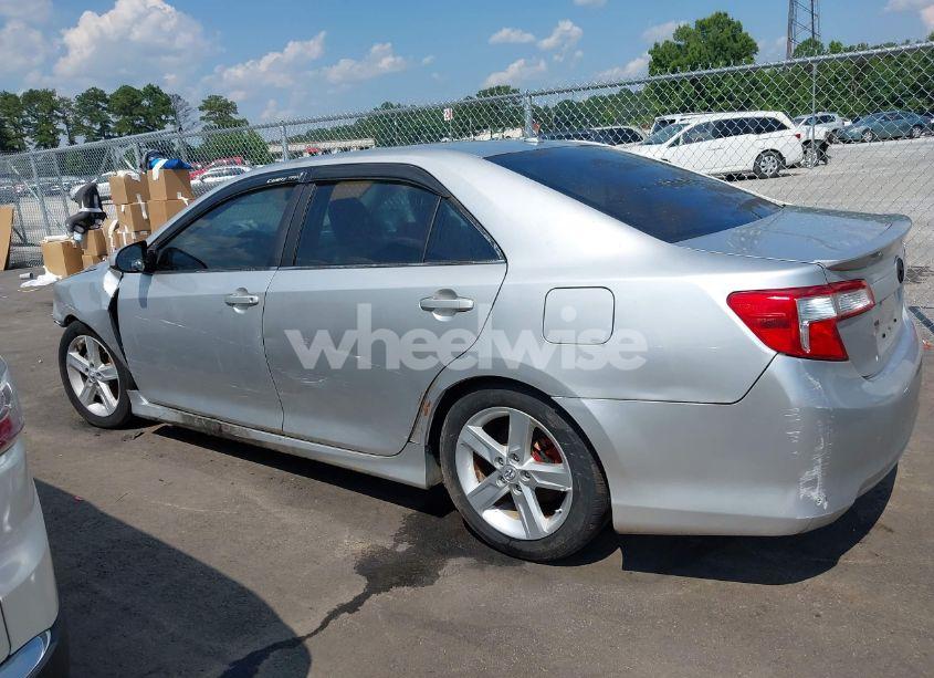 Photo 14 of 2014 Toyota Camry SE (VIN 4T1BF1FK7EU333782)