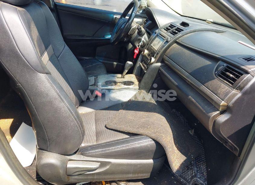 Photo 5 of 2014 Toyota Camry SE (VIN 4T1BF1FK7EU333782)