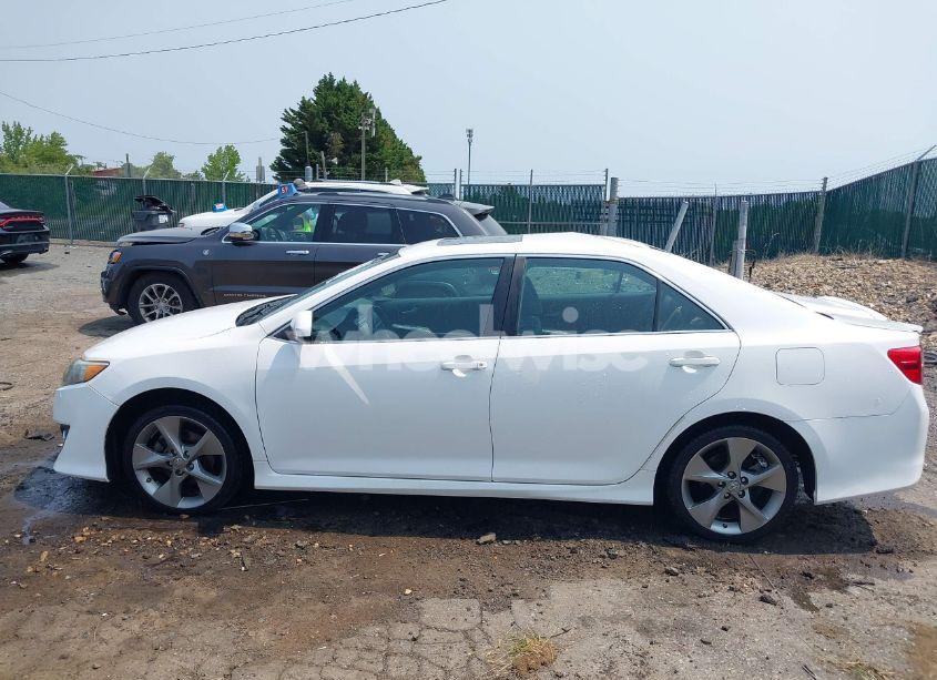 Photo 14 of 2014 Toyota Camry SE SPORT (VIN 4T1BF1FK7EU348038)