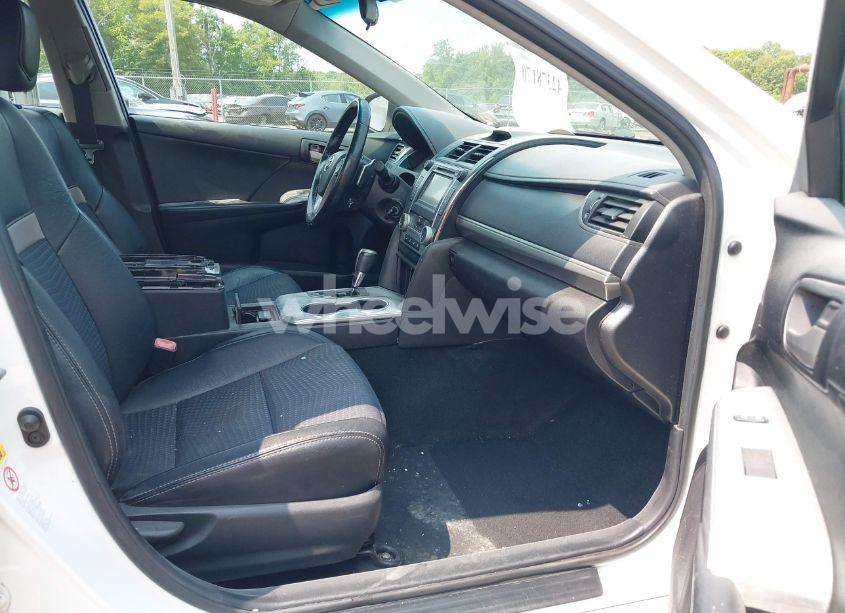 Photo 5 of 2014 Toyota Camry SE SPORT (VIN 4T1BF1FK7EU348038)