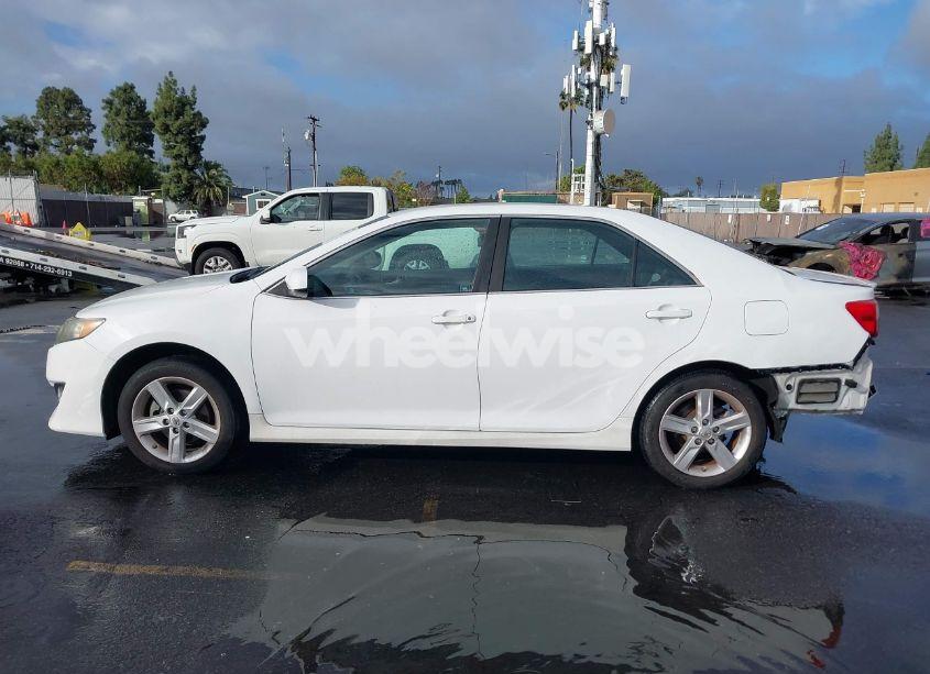 Photo 14 of 2014 Toyota Camry SE (VIN 4T1BF1FK7EU349772)