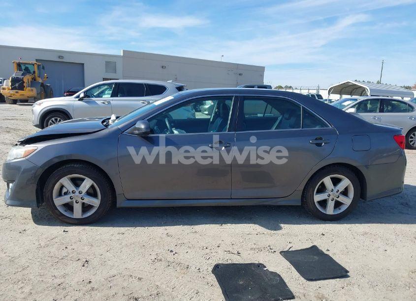 Photo 14 of 2014 Toyota Camry SE (VIN 4T1BF1FK7EU364045)