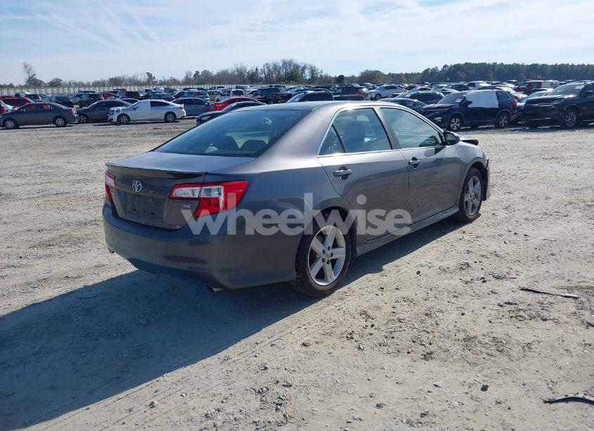 Photo 4 of 2014 Toyota Camry SE (VIN 4T1BF1FK7EU364045)