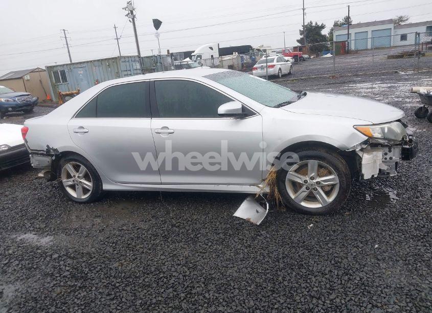 Photo 14 of 2014 Toyota Camry SE (VIN 4T1BF1FK7EU369861)