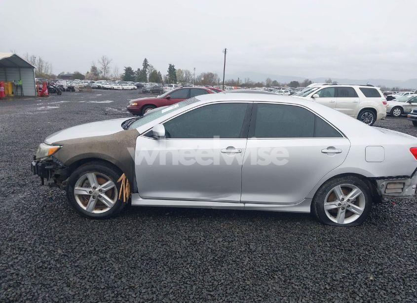 Photo 15 of 2014 Toyota Camry SE (VIN 4T1BF1FK7EU369861)