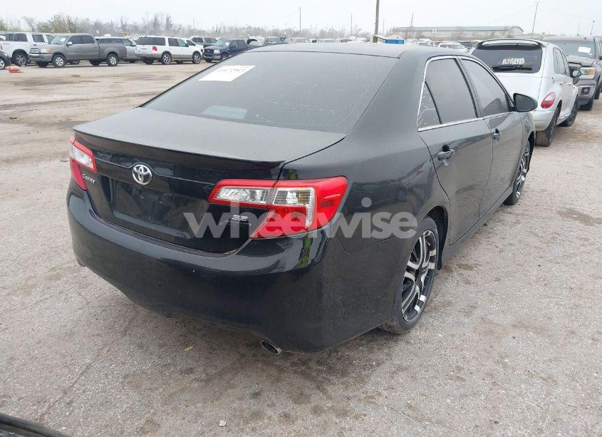 Photo 4 of 2014 Toyota Camry SE (VIN 4T1BF1FK7EU380195)