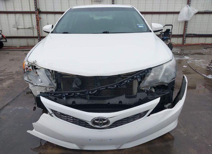 Photo 13 of 2014 Toyota Camry SE (VIN 4T1BF1FK7EU389723)