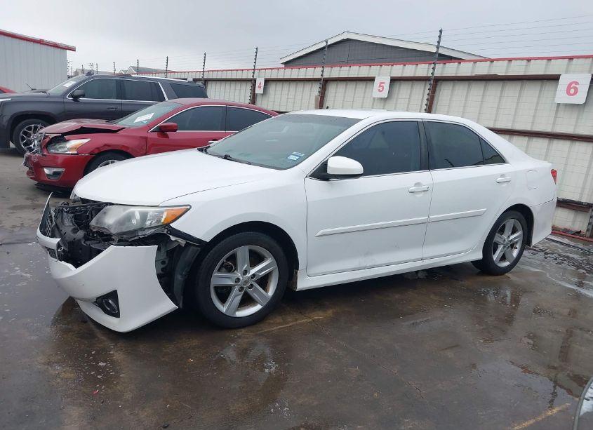 Photo 15 of 2014 Toyota Camry SE (VIN 4T1BF1FK7EU389723)