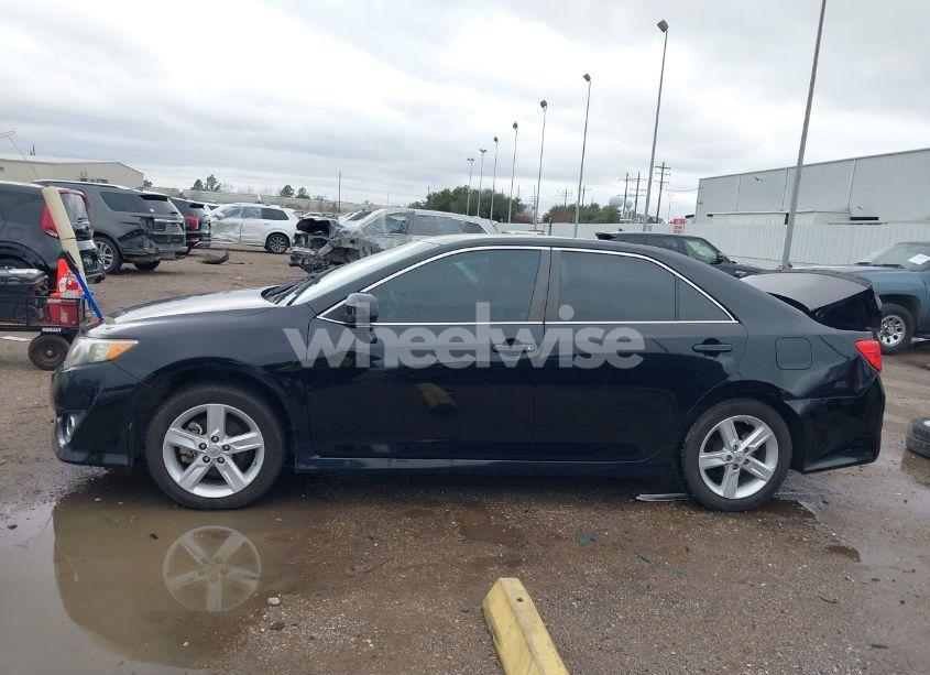 Photo 15 of 2014 Toyota Camry SE (VIN 4T1BF1FK7EU397854)