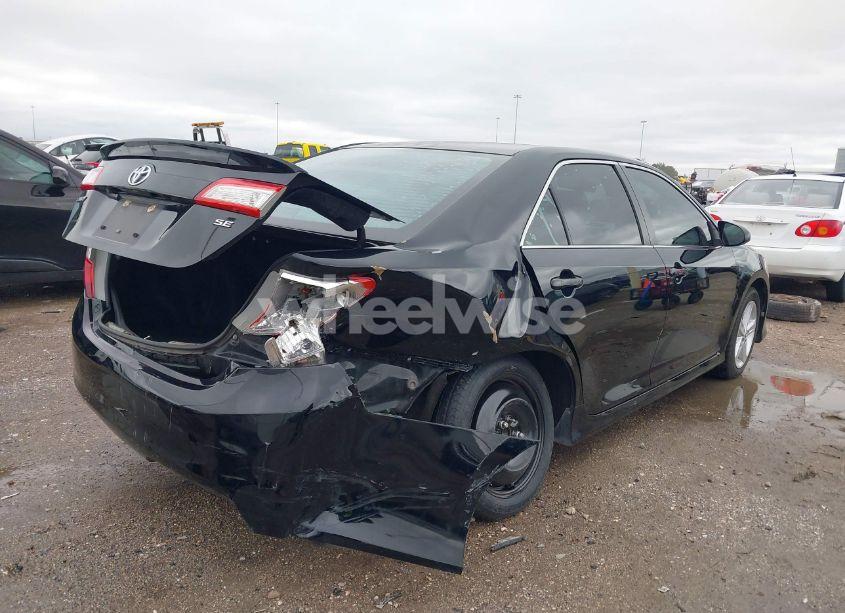 Photo 4 of 2014 Toyota Camry SE (VIN 4T1BF1FK7EU397854)