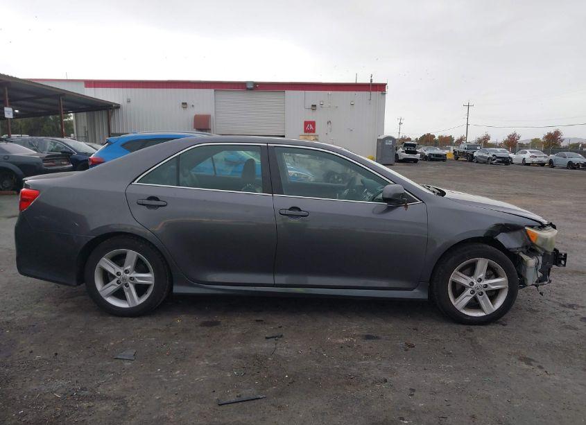 Photo 14 of 2014 Toyota Camry SE (VIN 4T1BF1FK7EU413468)