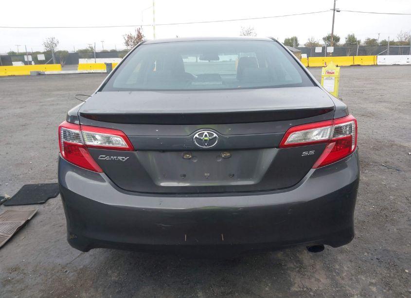 Photo 17 of 2014 Toyota Camry SE (VIN 4T1BF1FK7EU413468)