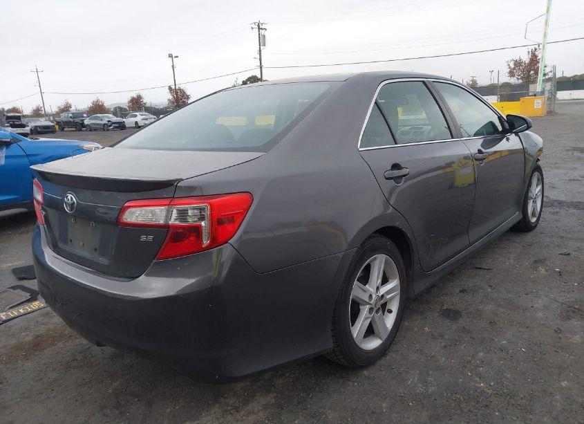 Photo 4 of 2014 Toyota Camry SE (VIN 4T1BF1FK7EU413468)