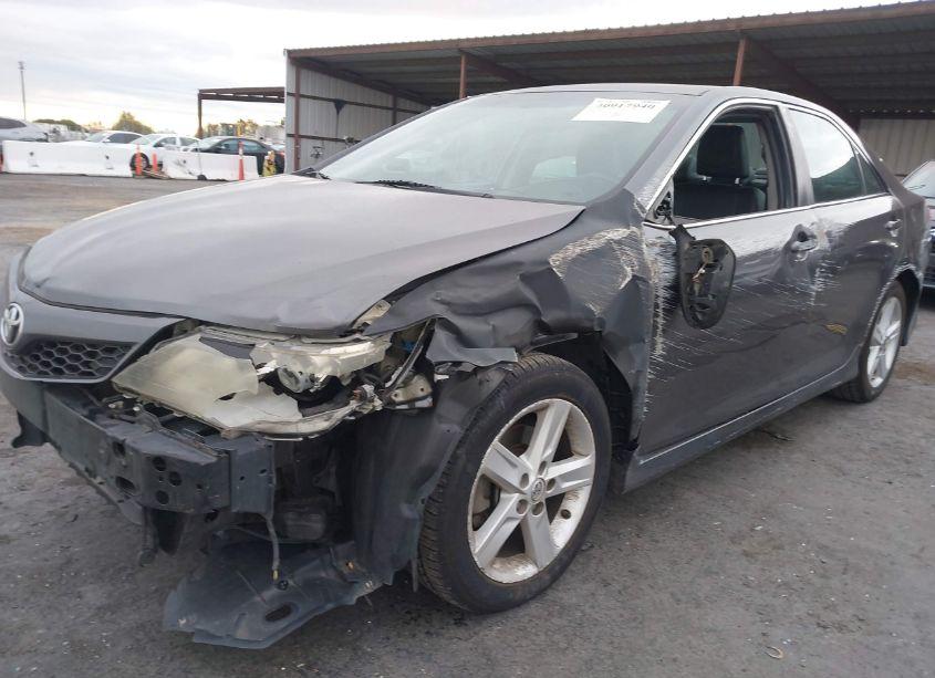 Photo 6 of 2014 Toyota Camry SE (VIN 4T1BF1FK7EU413468)